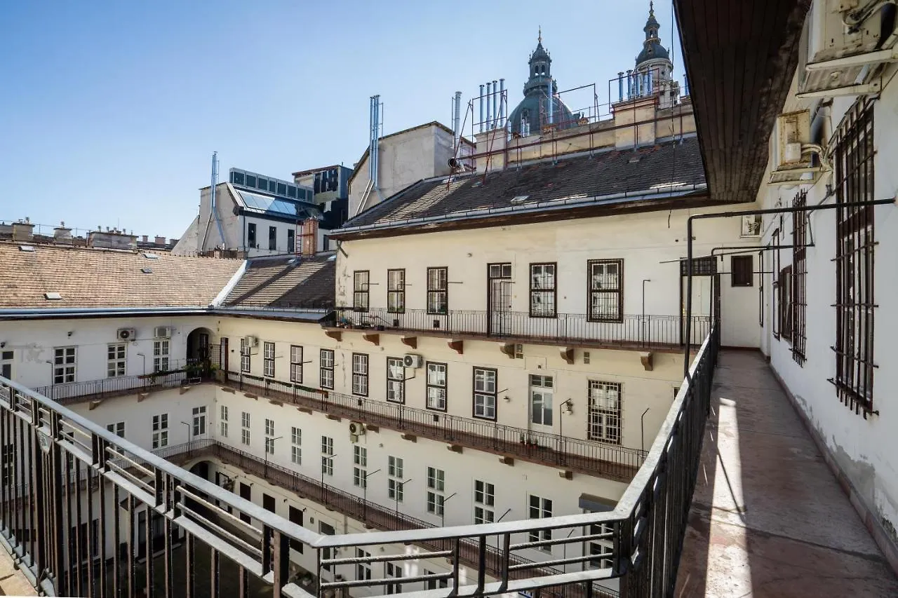 Basilika View Elegant Suite Need Reservation For Free Parking Budapest Hungary
